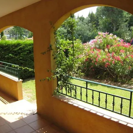 T3 Avec Grand Jardin Prive, Climatisation Et Parking - Fr-1-100-205 *